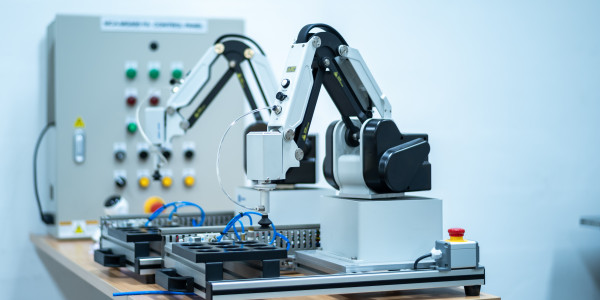 Garras Robóticas a Medida / Manos Robot / Grippers / EOAT Santorcaz · Diseño y Construcción de Utillajes para Robots