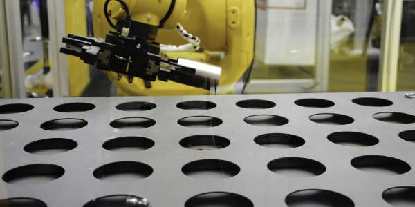 Inteligencia Artificial Industria 4.0 / Deep Learning / IA Horcajuelo de la Sierra · Detectar Producto Incorrecto para Conseguir Calidad Máxima. Discriminación de Elementos Fuera de Parámetros